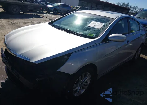 2013 Hyundai Sonata Gls z USA, uszkodzony, nr VIN 5NPEB4AC7DH671206